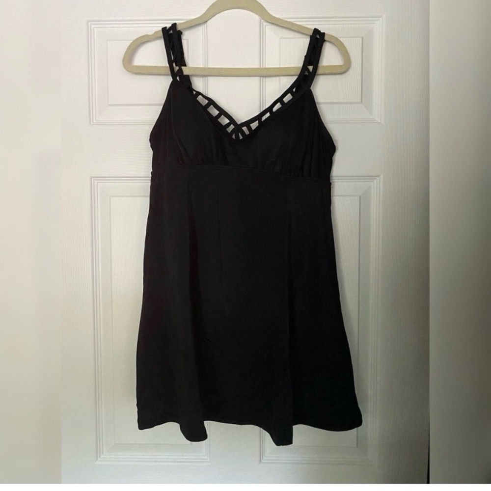 SWIMSUITS FOR ALL Black Strappy Swim Dress - Picture 5 of 6